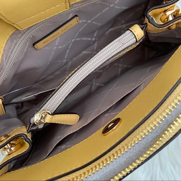 Firm ✨Michael Kors IDINA satchel bag - Picture 5 of 16